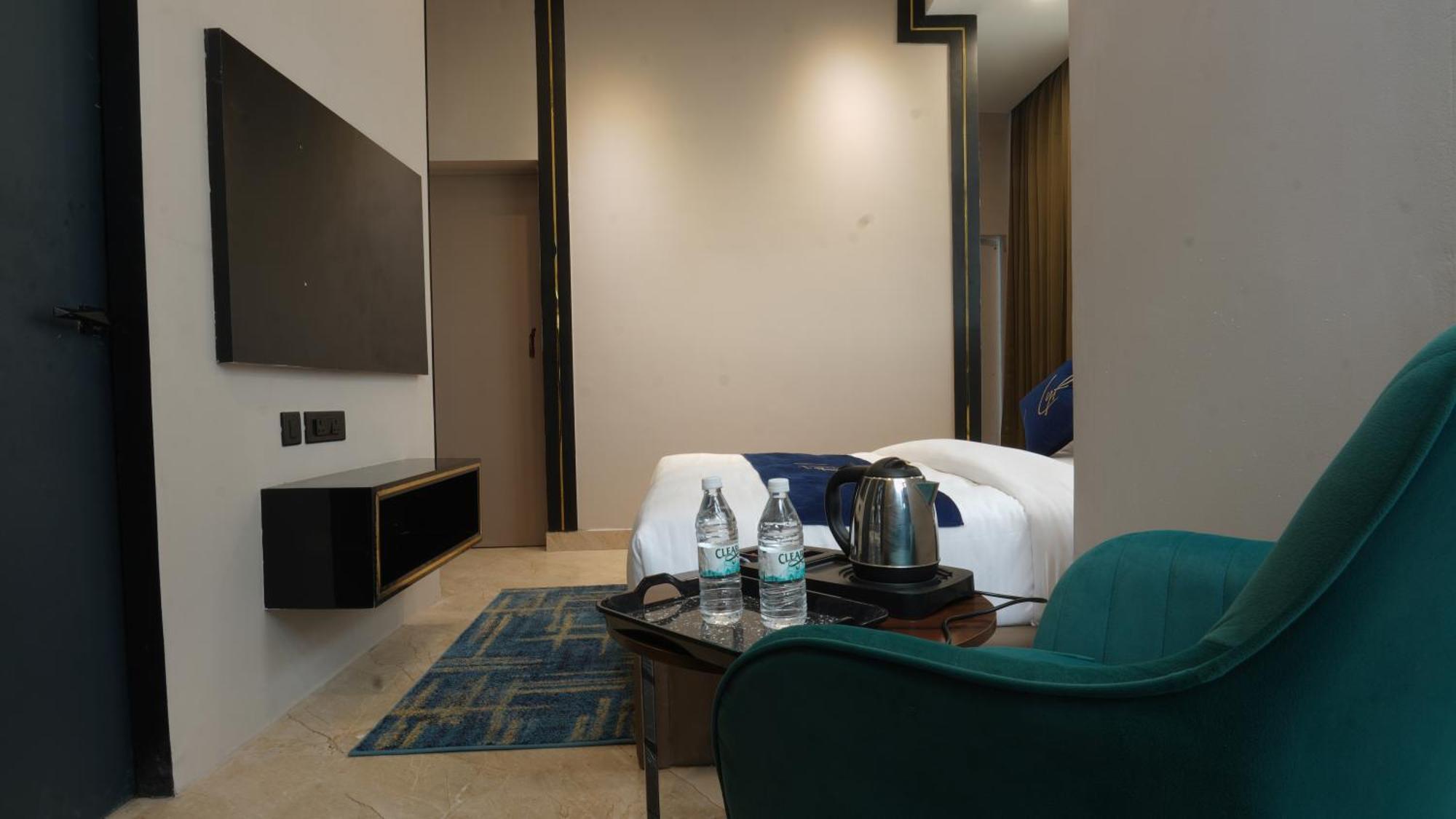 Aquila Grand Suites - Noida Sector 136 מראה חיצוני תמונה