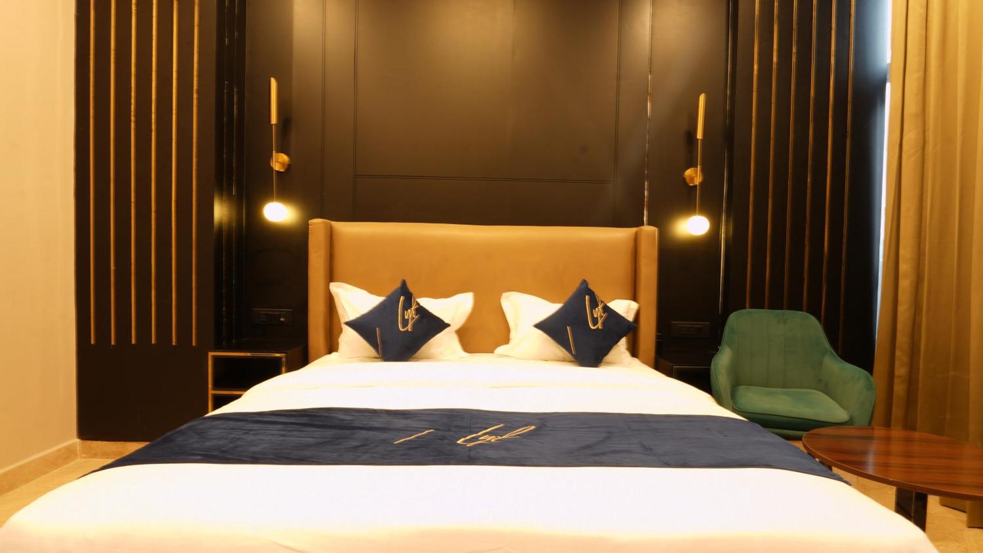 Aquila Grand Suites - Noida Sector 136 מראה חיצוני תמונה