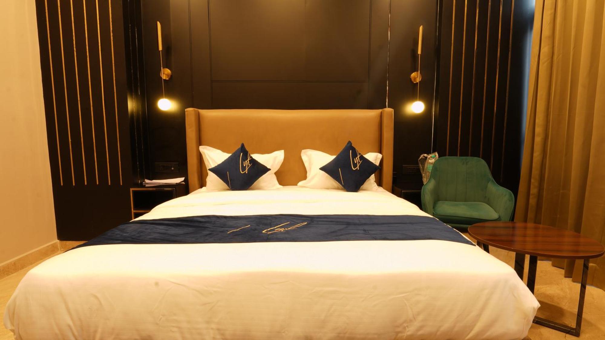 Aquila Grand Suites - Noida Sector 136 מראה חיצוני תמונה