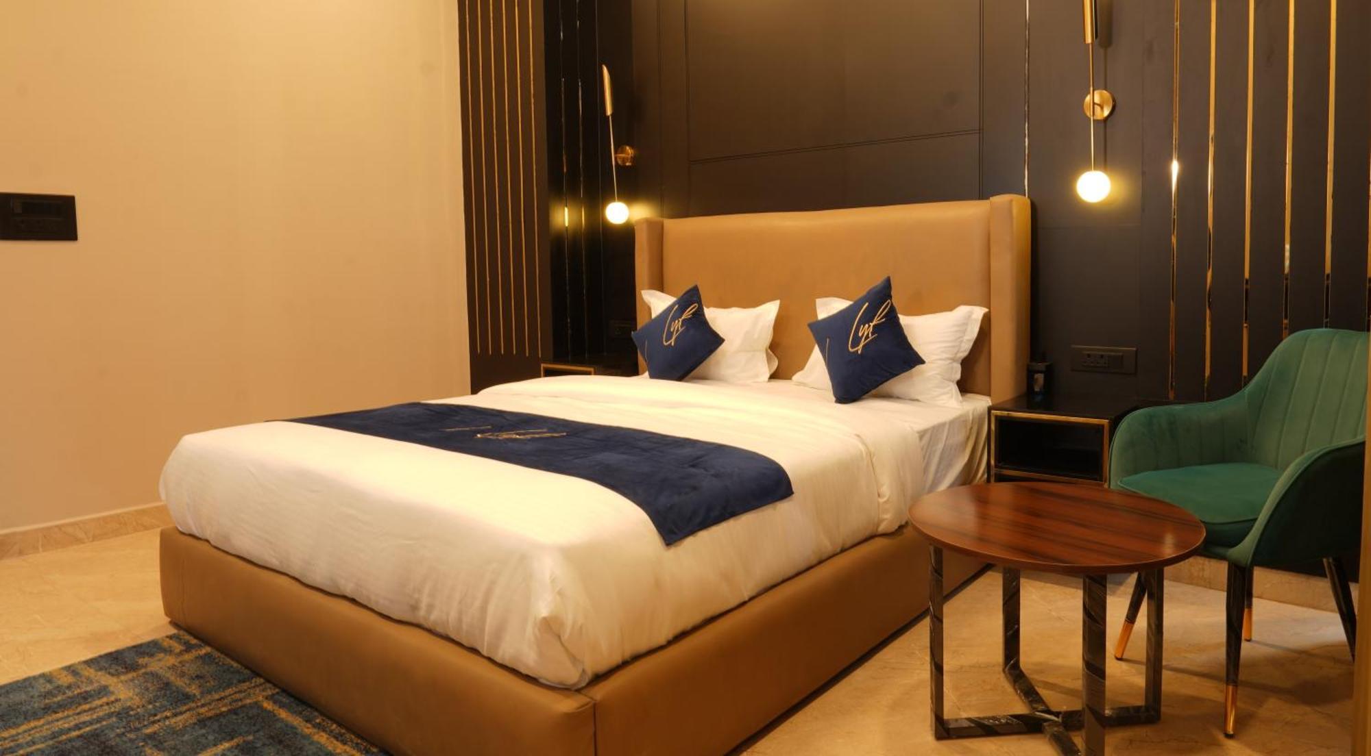 Aquila Grand Suites - Noida Sector 136 מראה חיצוני תמונה
